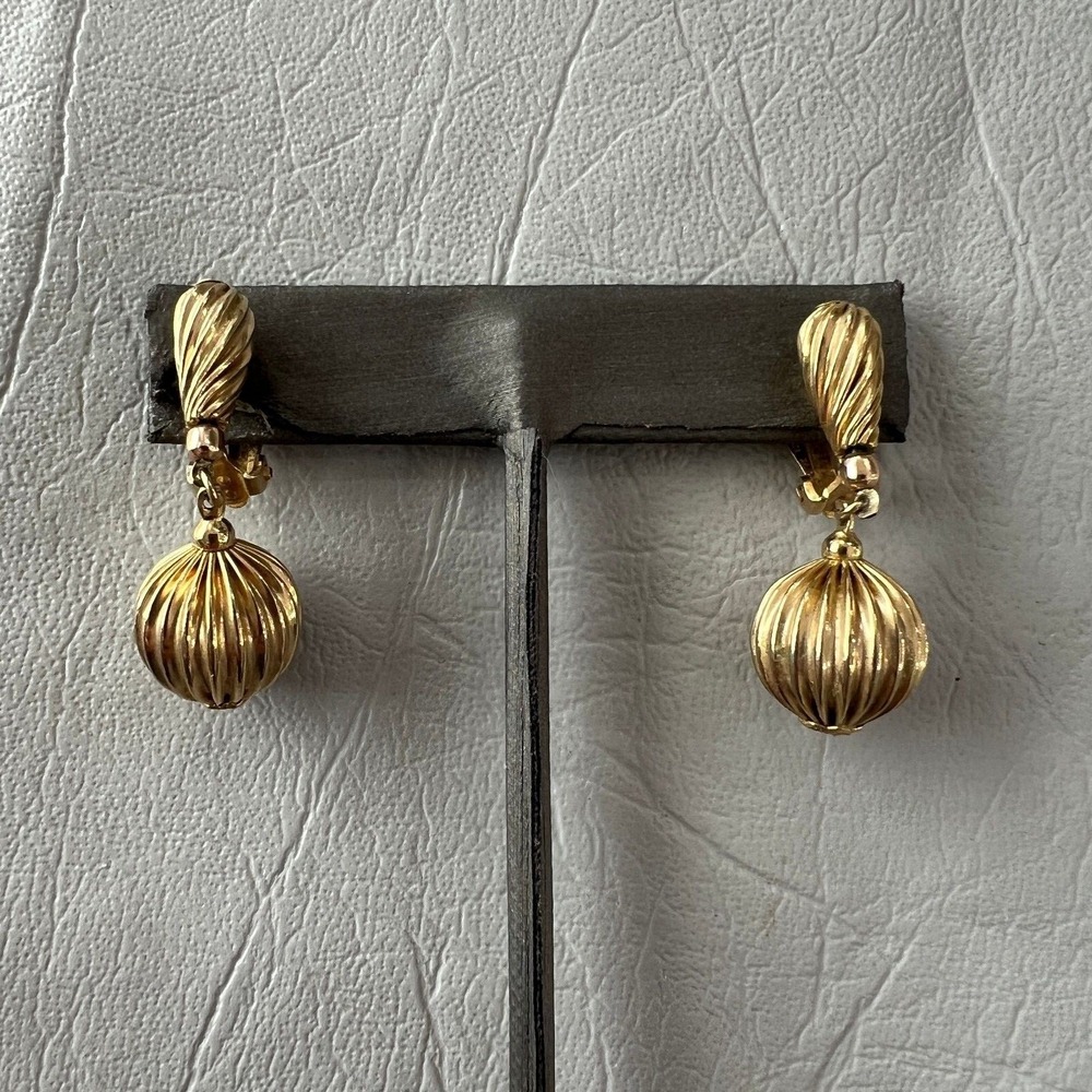Lewis‎ Segal Clip On Earrings Ridged Gold Tone Ball Dangle Drop